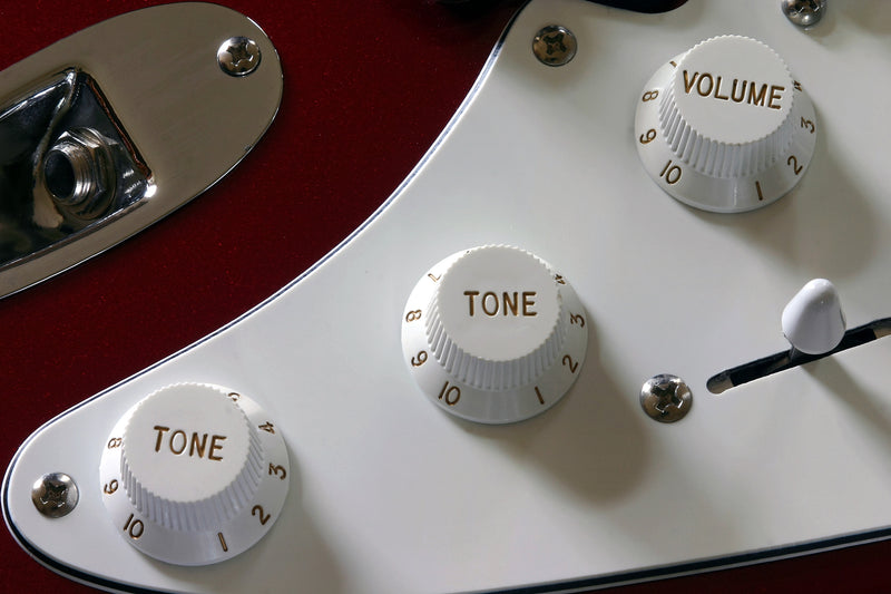 The Great Guitar Debate: Fender Vs. Gibson
